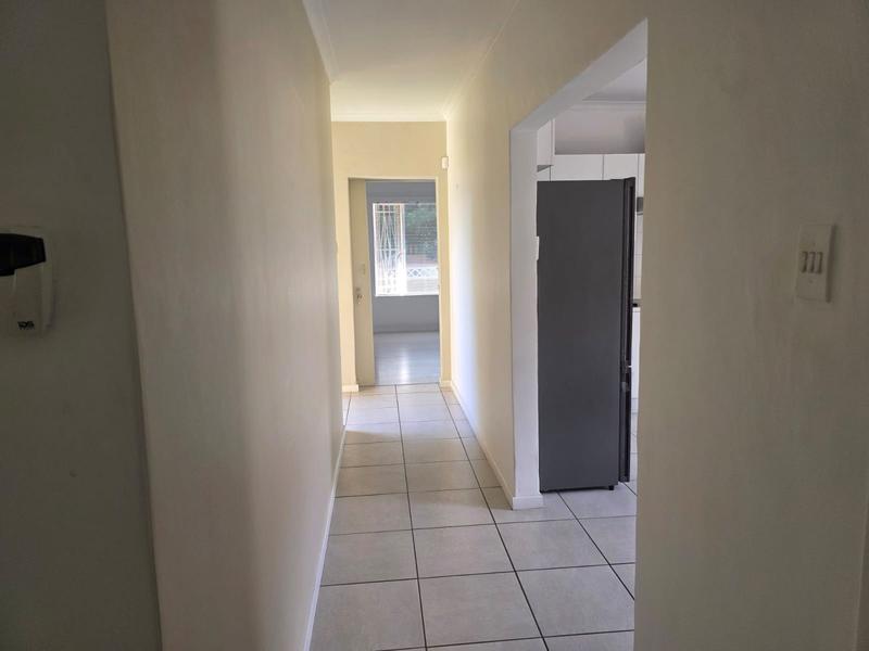 To Let 7 Bedroom Property for Rent in Bonnie Brae Western Cape